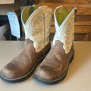 Ariat Fat Baby Zipper side